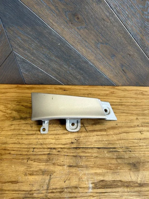 Rear fender molding trim – rear left