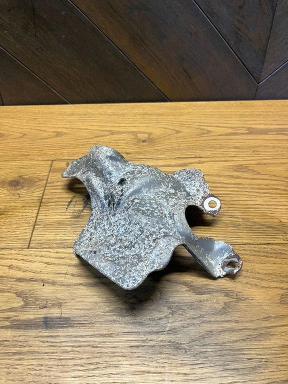 Heat shield in engine bay – Opel Vivaro (2014-2018)