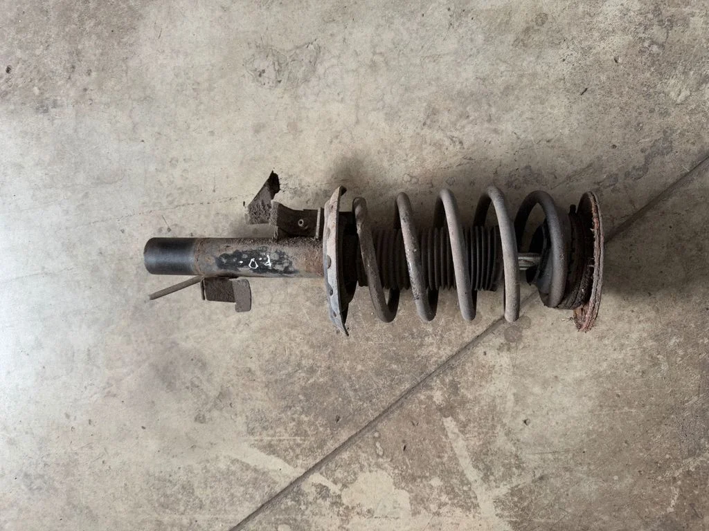 Front shock absorber with coil spring – Volvo XC60 (2009-2013)