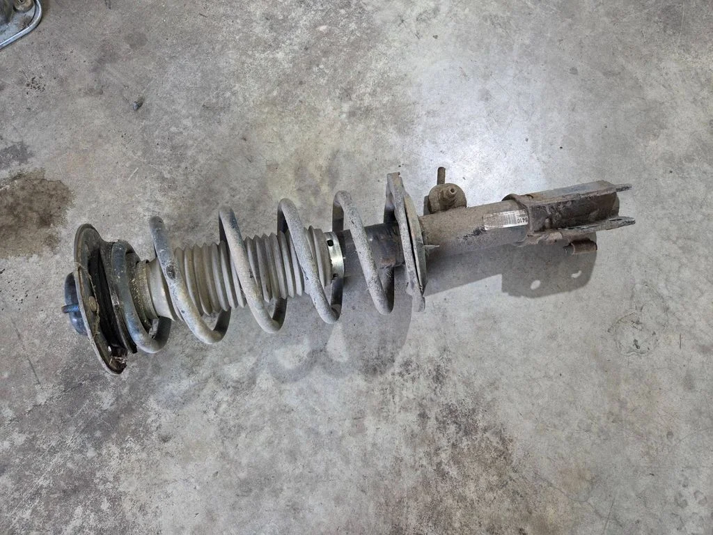 Front shock absorber with coil spring – Opel Antara (2006-2016)