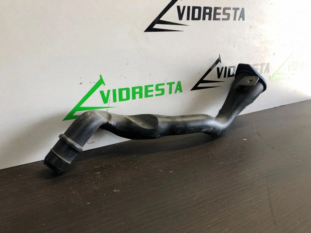 Window washer liquid tank fill tube 31253224