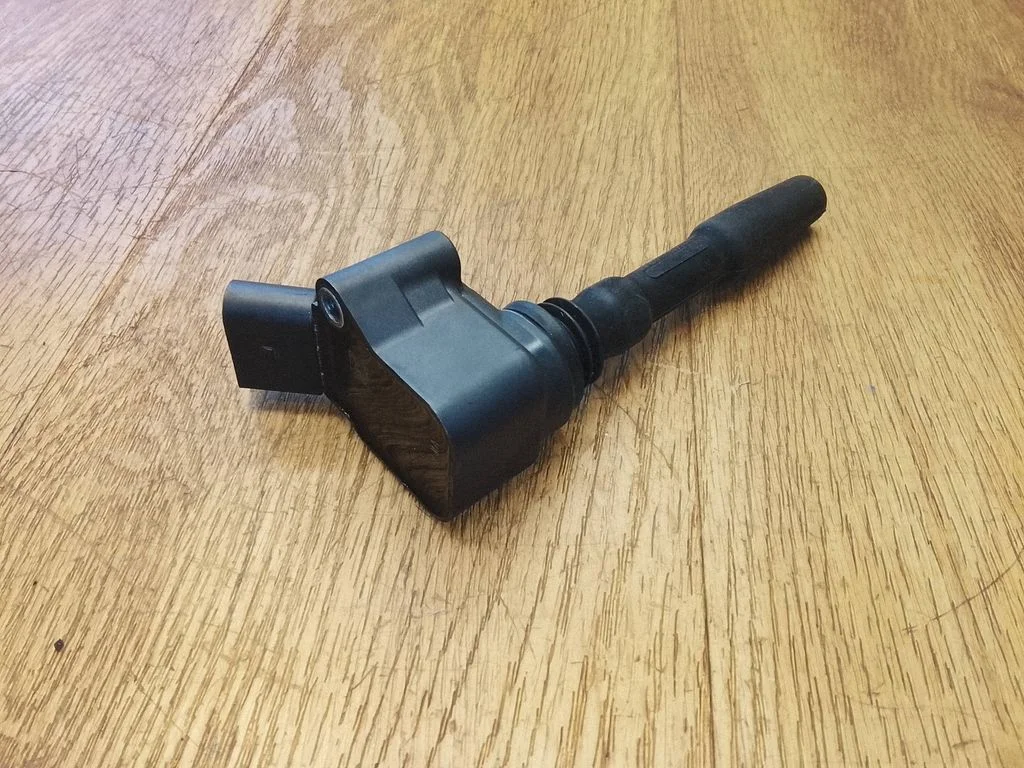 Cewka zapłonowa 06H905110L