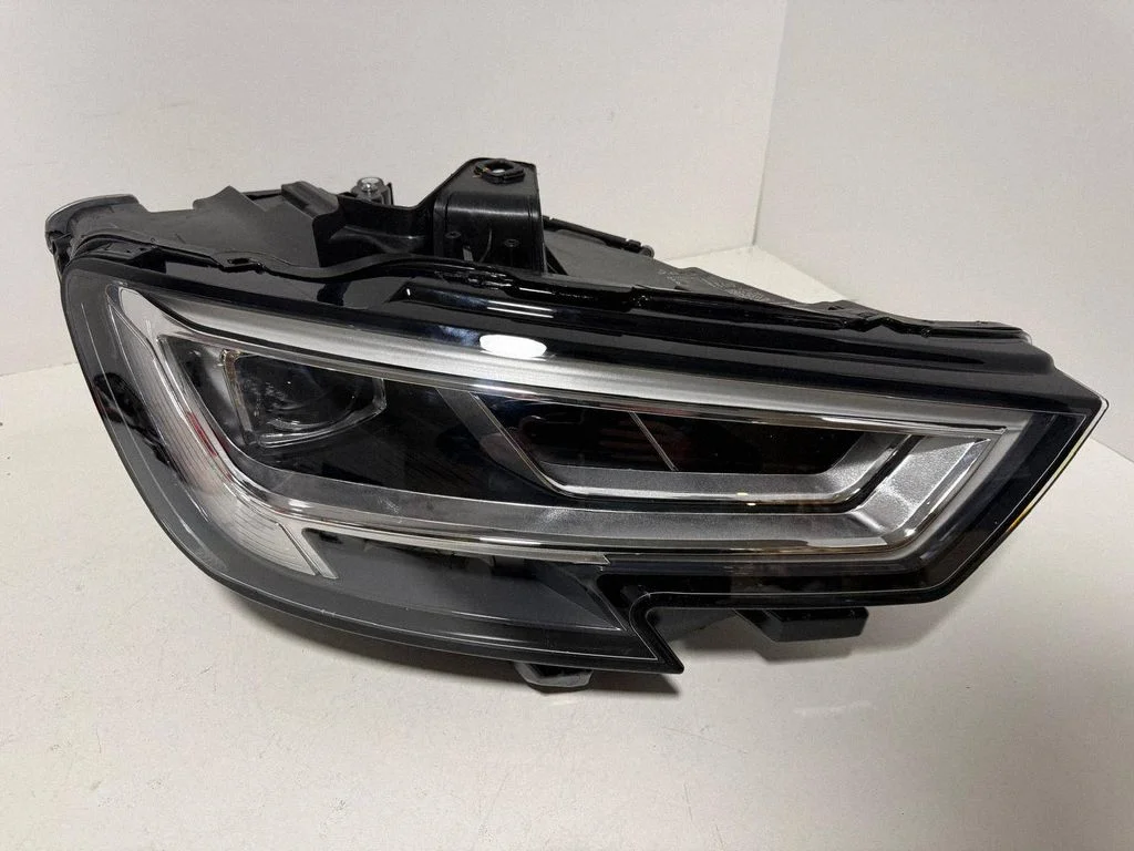 Headlight/headlamp 8V0941034C