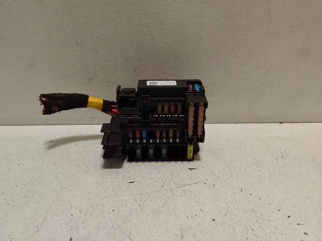 Drošinātāju bloks A2239060702