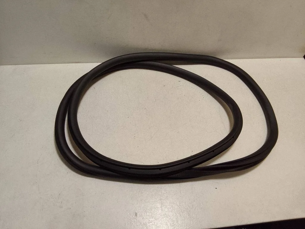 Rear door rubber seal (on body) – Mercedes-Benz E-Class W214 (2024-)