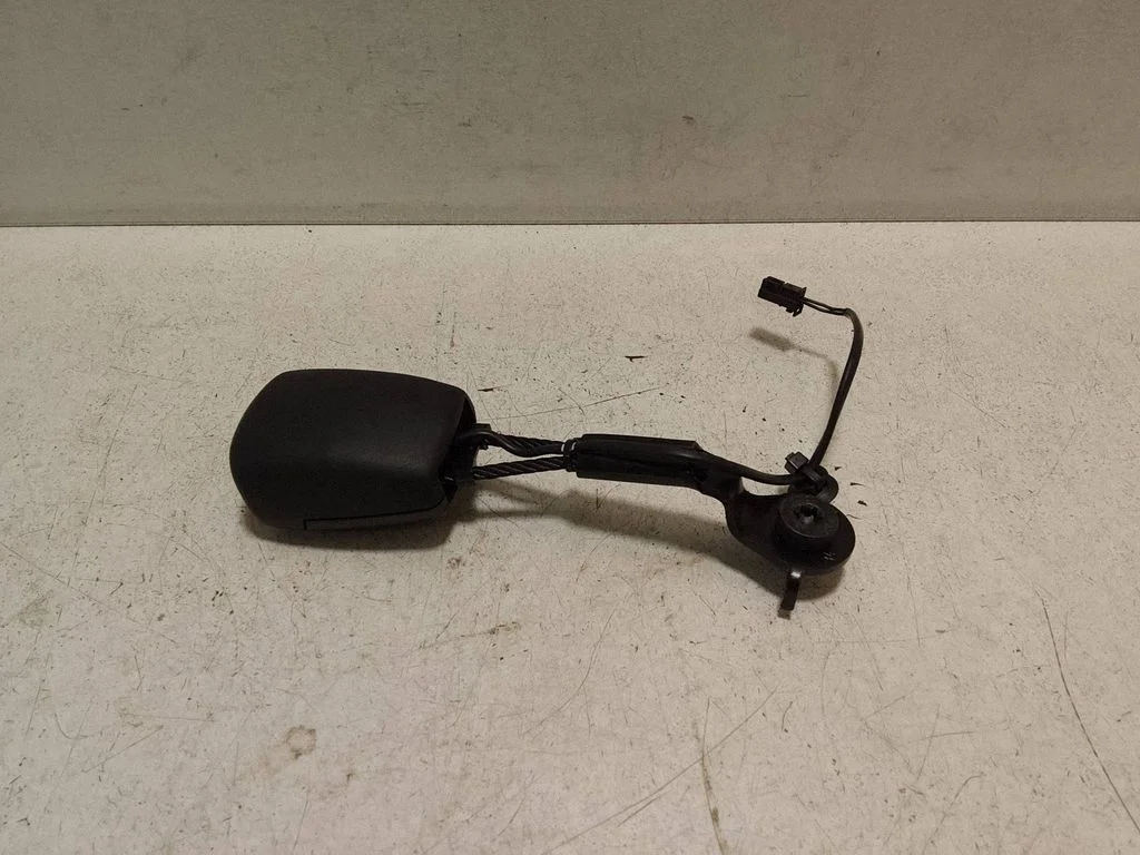 Front seatbelt buckle – Mercedes-Benz E-Class W214 (2024-)