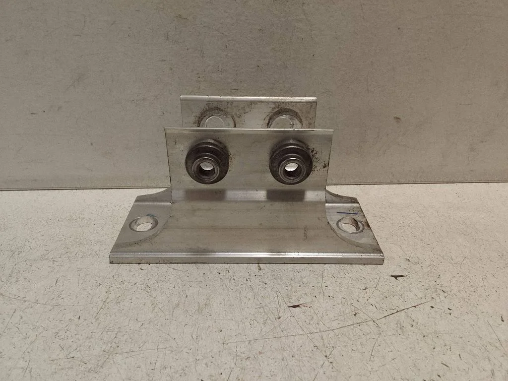 Radiator support slam panel bracket – Mercedes-Benz E-Class W214 (2024-)