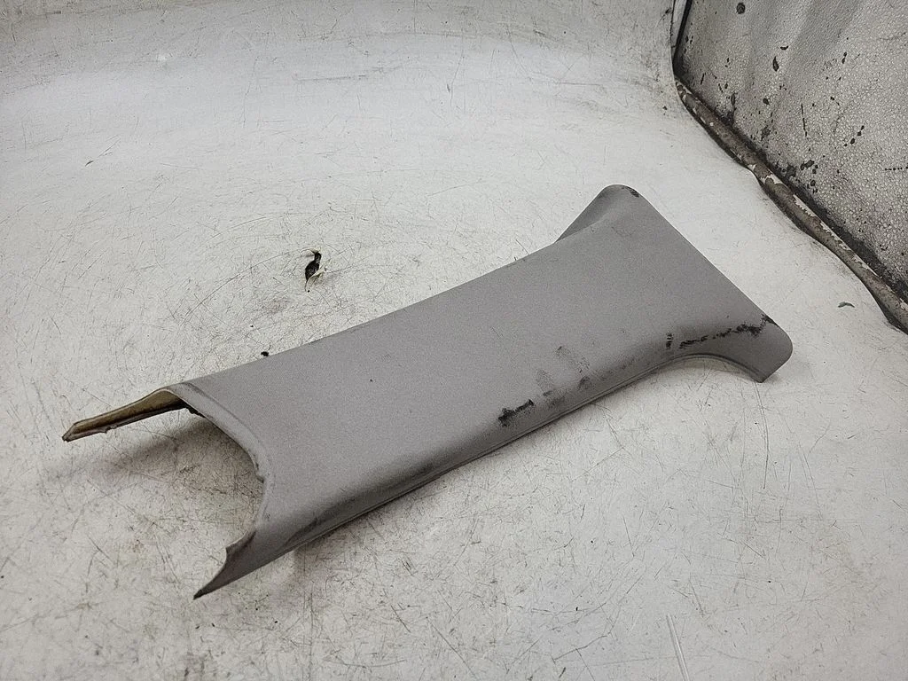 (C) pillar trim 8209012