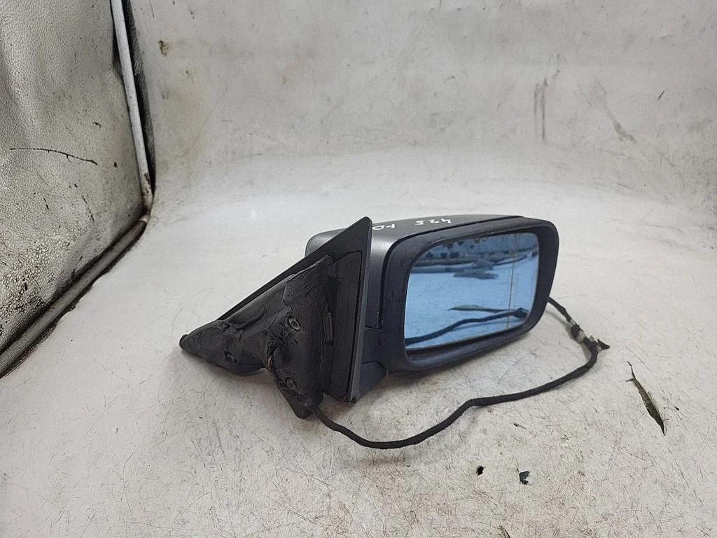 Front door electric wing mirror – front right