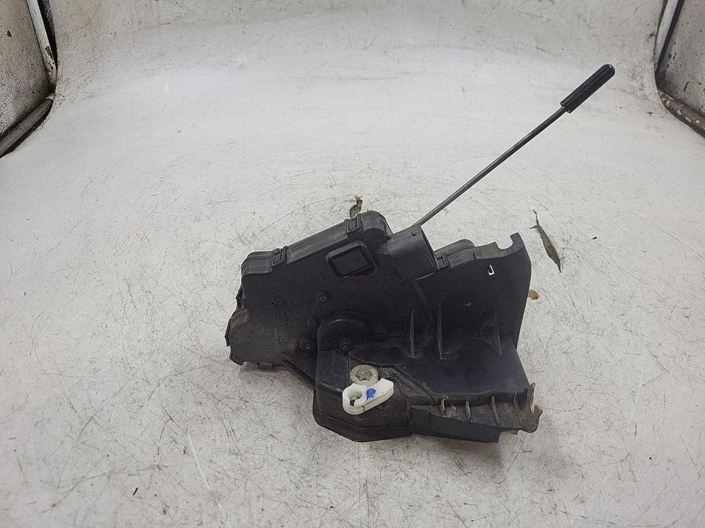 Front door lock 244BTR