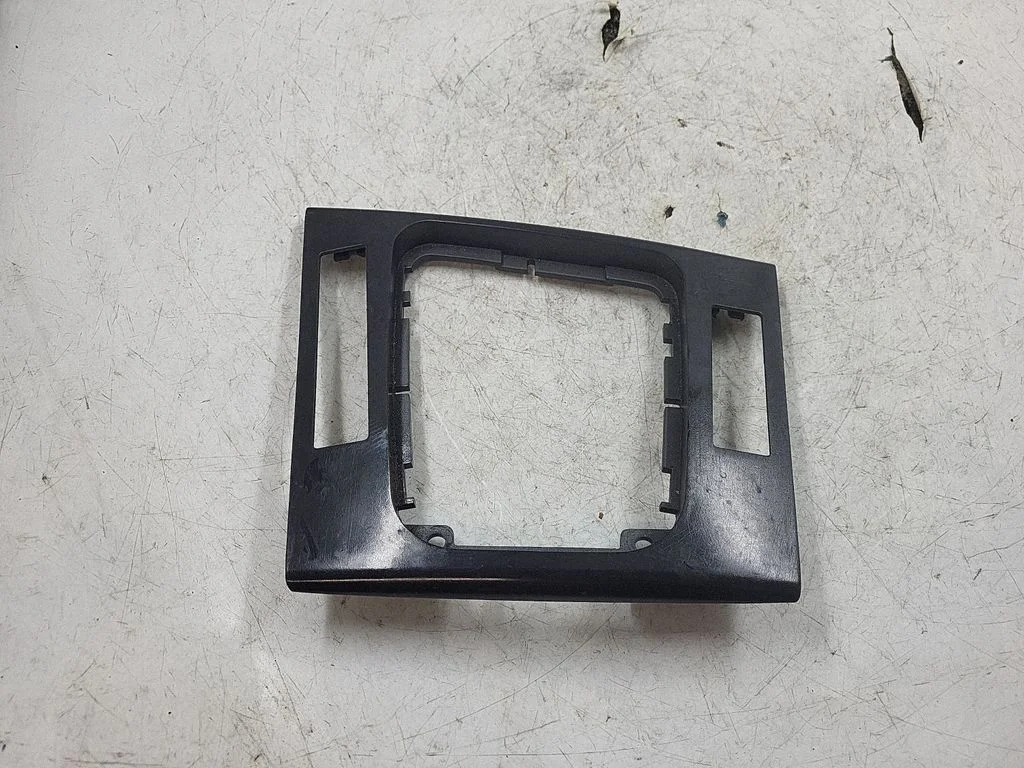 Gear shifter surround trim plastic – BMW 3 Series E46 (1998-2005)