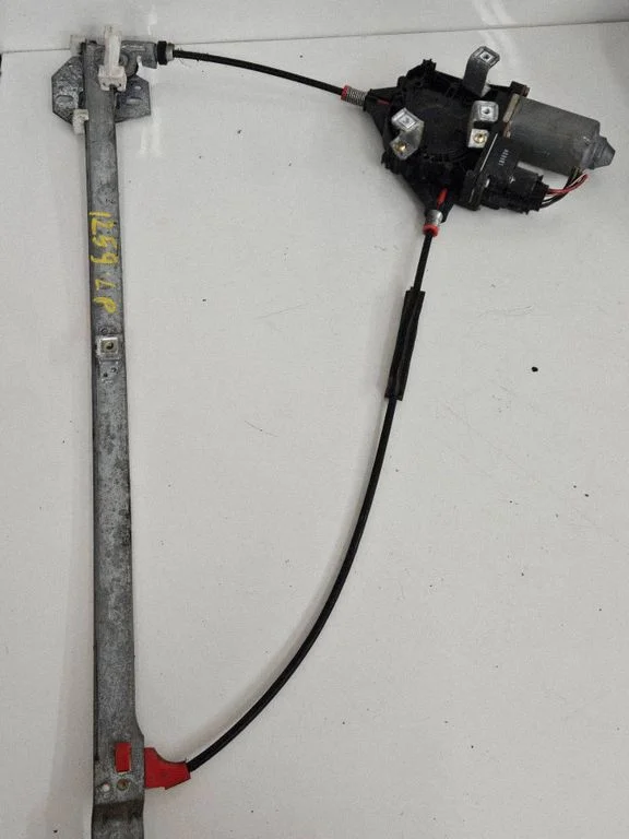 Front door window regulator with motor 7D0959801