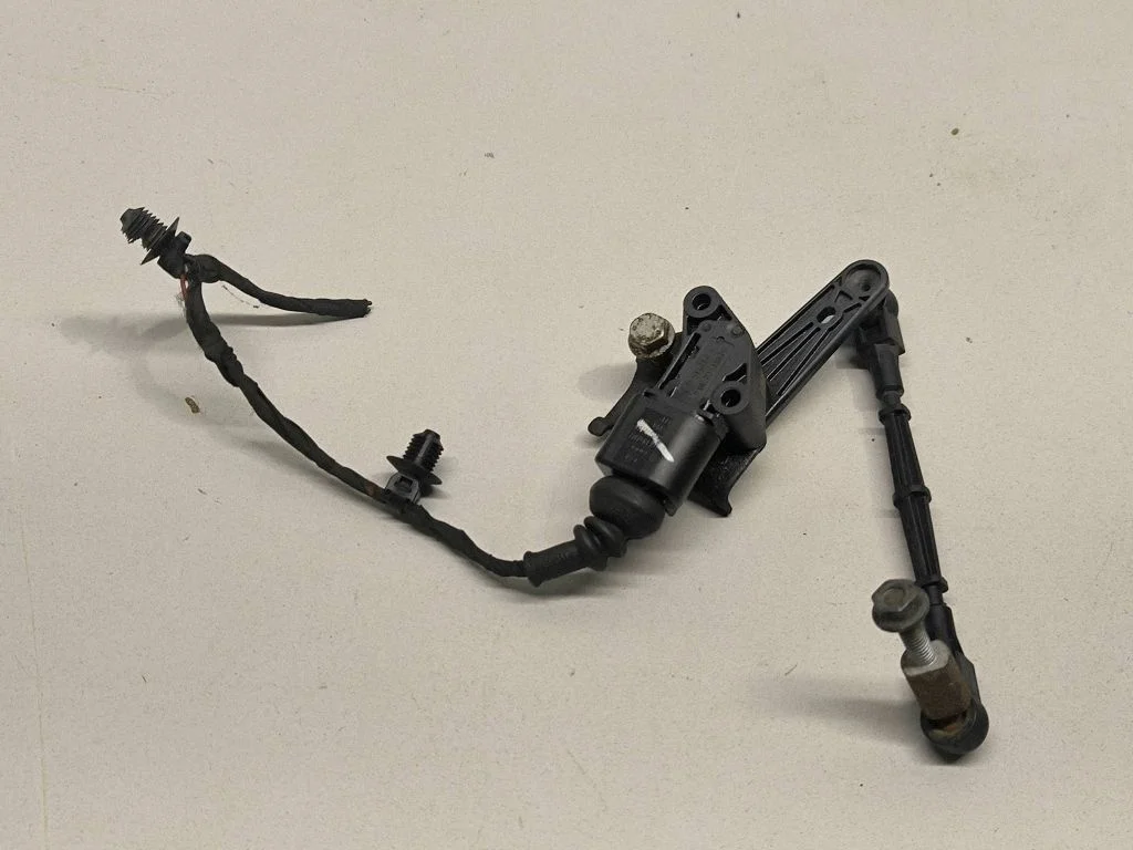 Eesmise vedrustuse kõrgusandur – Audi Q7 4M (2015-)