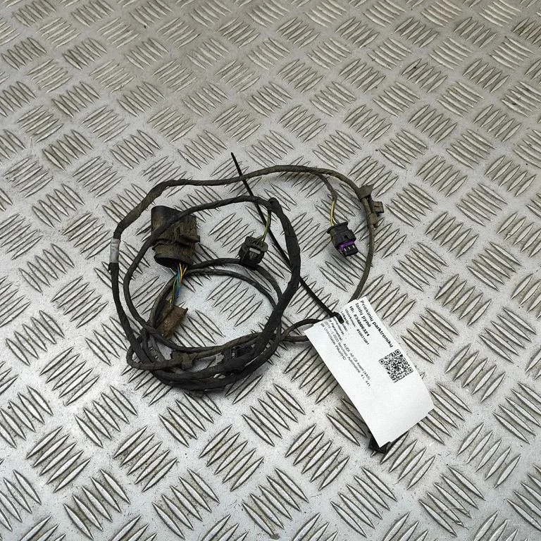 Parkimisandurite (PDC) juhtmestik 4K8971095K