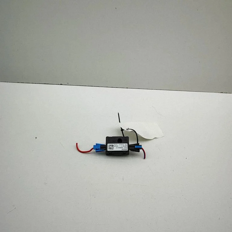 Aerial antenna amplifier – BMW iX3 G08 (2020-)