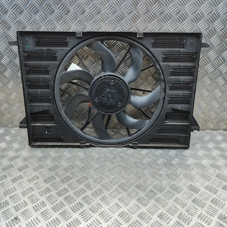 Radiaatori ventilaatori difuusor F00HX0G083