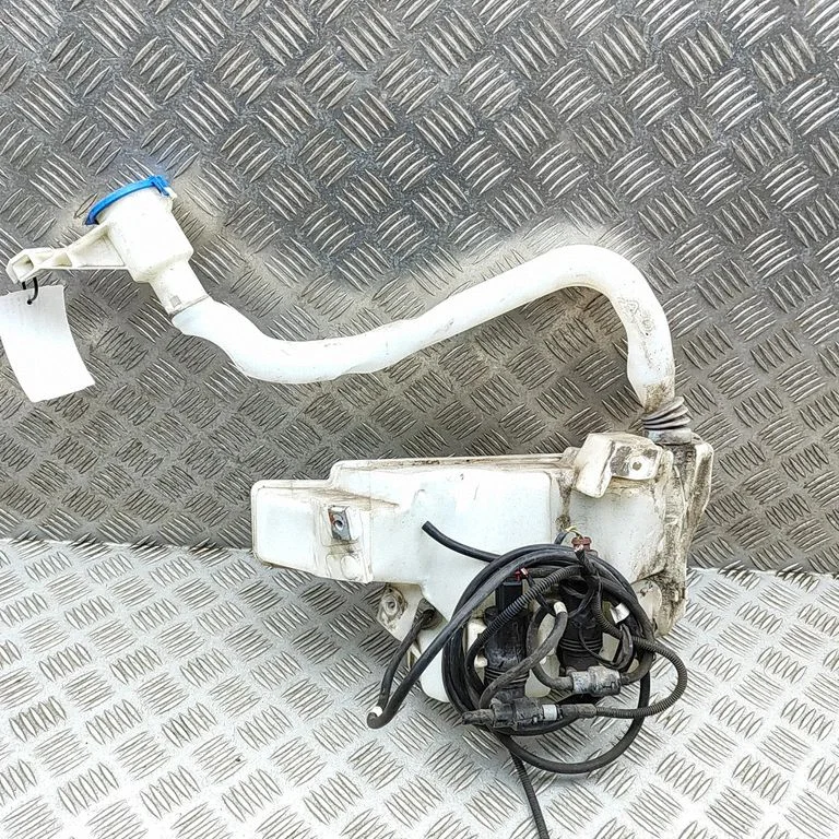 Windshield washer fluid reservoir/tank BJ3217B613BF