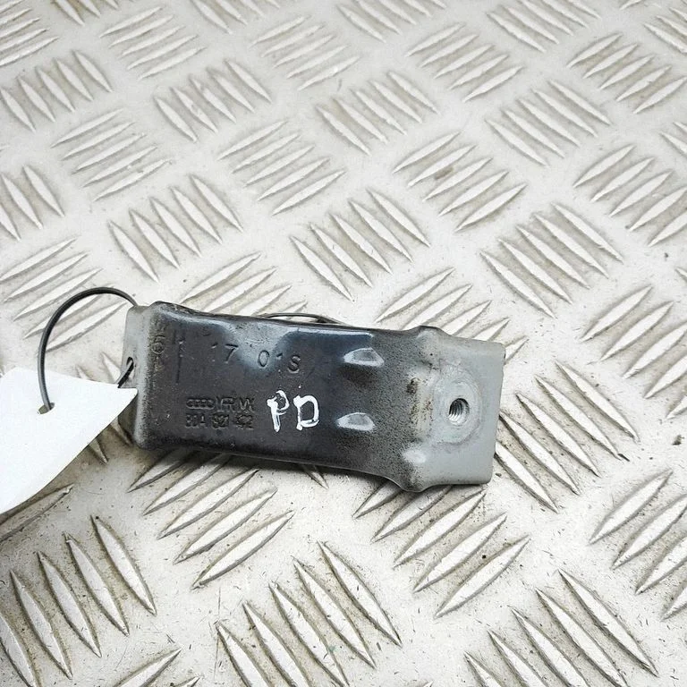 Wspornik błotnika 80A821472