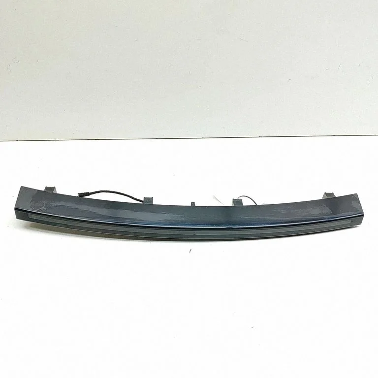 Third/center stoplight FK7213A613AC