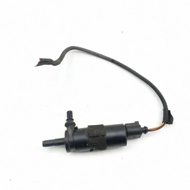 Windscreen/windshield washer pump 6R0955681