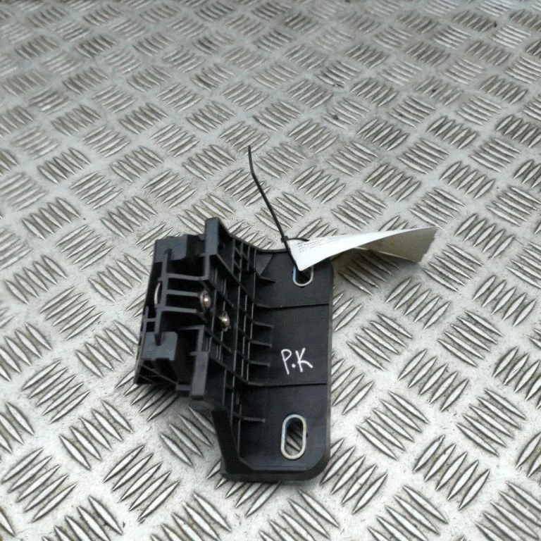 Priekšējā bampera turētājs KBB350AK2