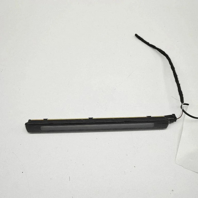 Lampka przednich siedzeń 80A947409