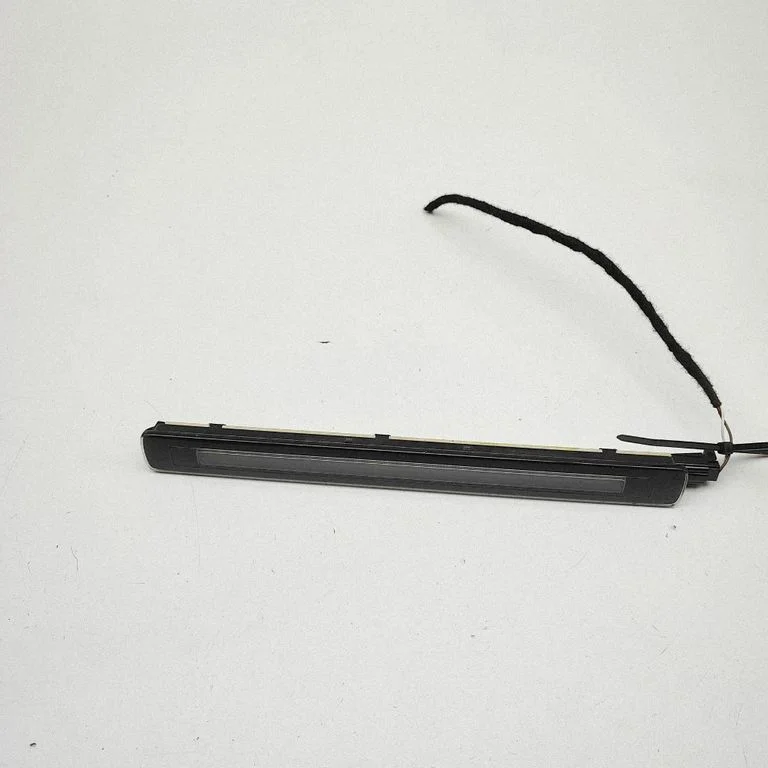Lampka przednich siedzeń 80A947409
