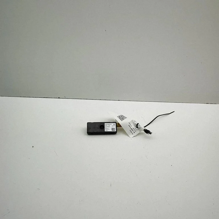 Antenas pastiprinātājs – BMW iX3 G08 (2020-)
