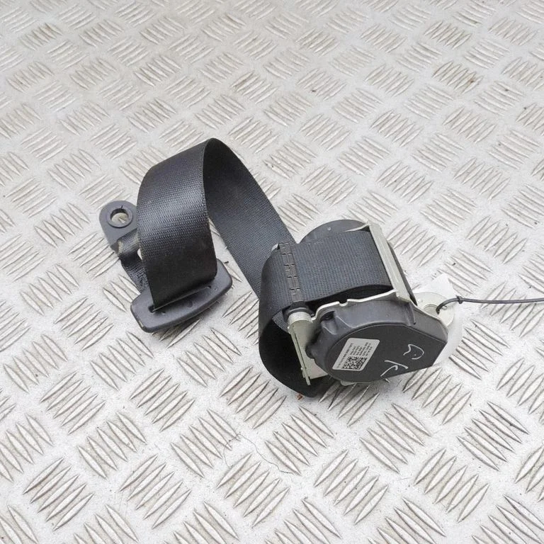 Rear seatbelt – Maserati Ghibli (2013-)