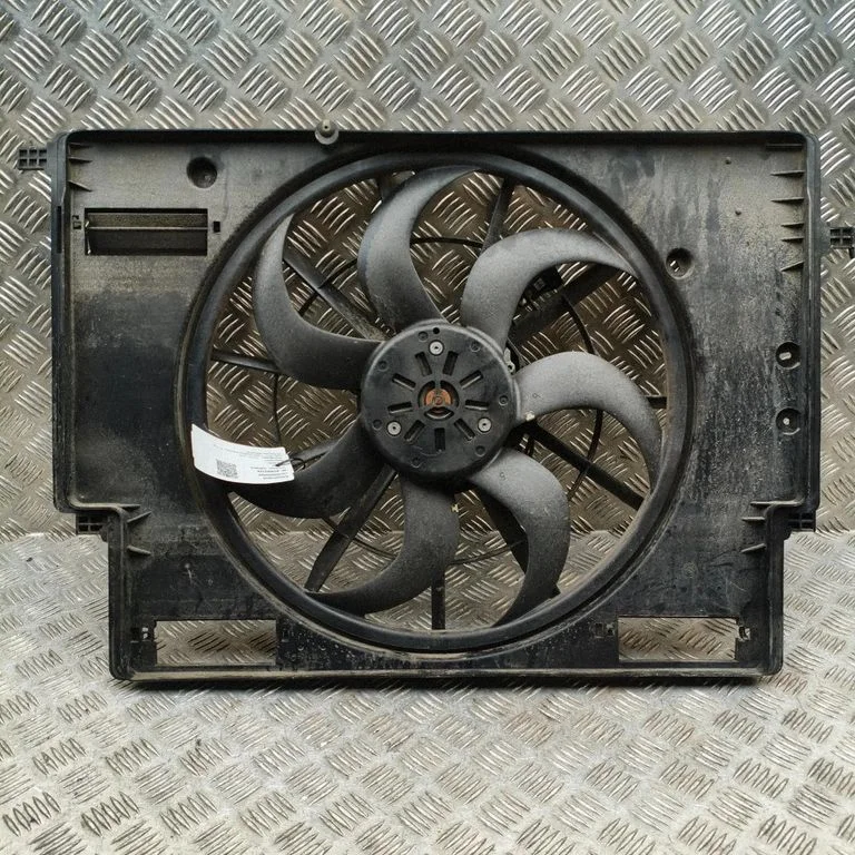 Radiaatori ventilaatori difuusor 32222109