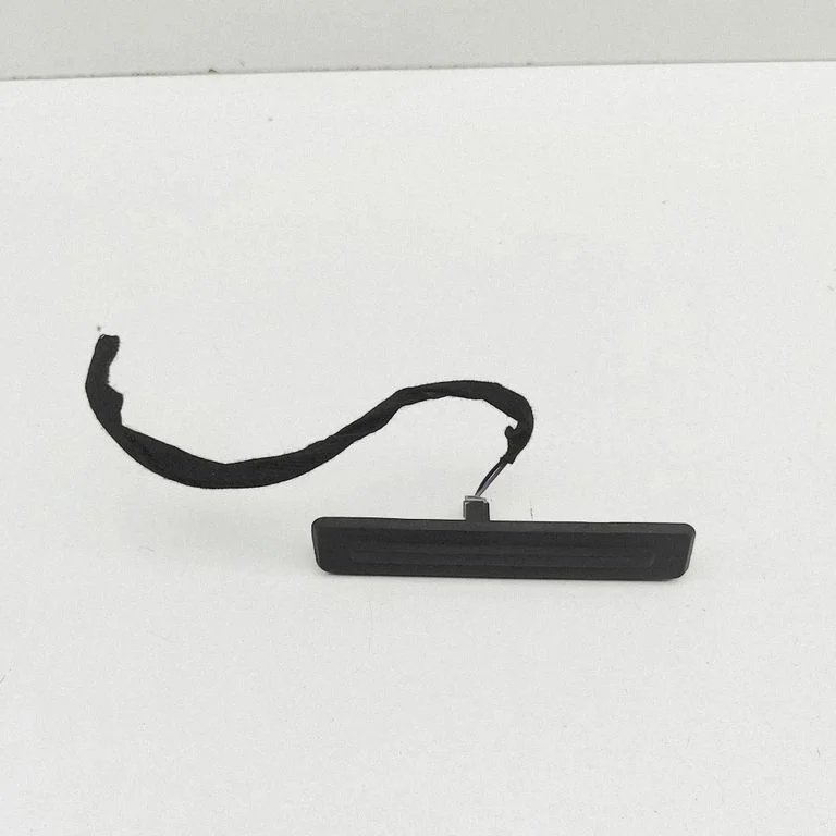 Tailgate/boot open switch button – Volvo S90, V90 (2016-)