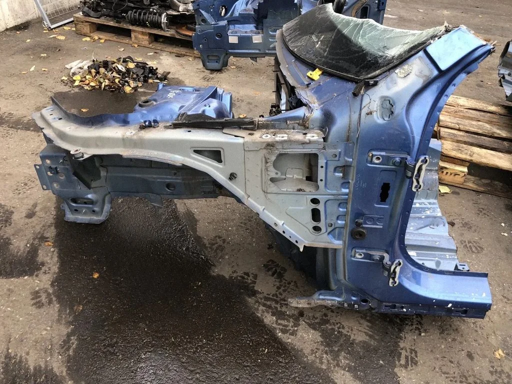 Esimene küljepaneel – Volvo S90, V90 (2016-)