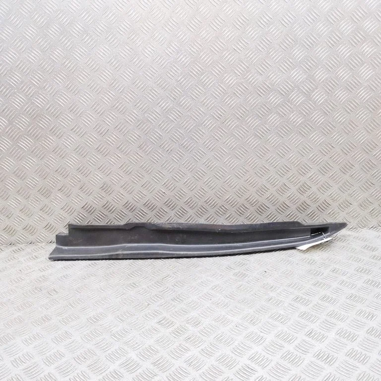 Fender end trim – Maserati Ghibli (2013-)