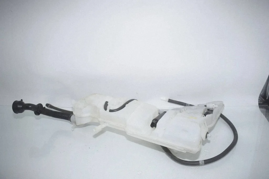 Windshield washer fluid reservoir/tank 7304068