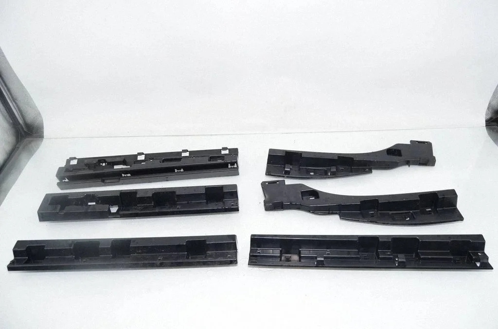 Sill/side skirt trim 7301939