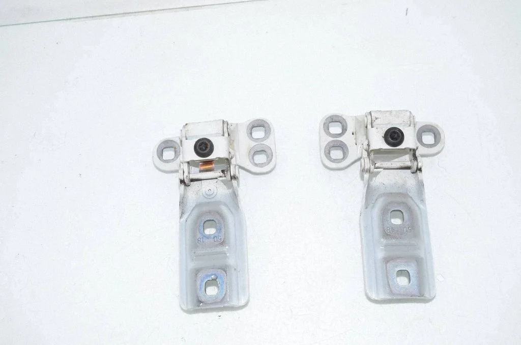 Tailgate/trunk/boot hinge 7300809