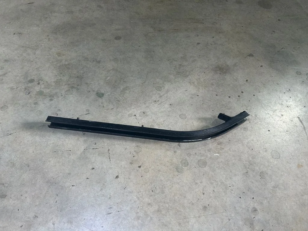 Sliding door upper top rail – Peugeot Partner (2015-2018)