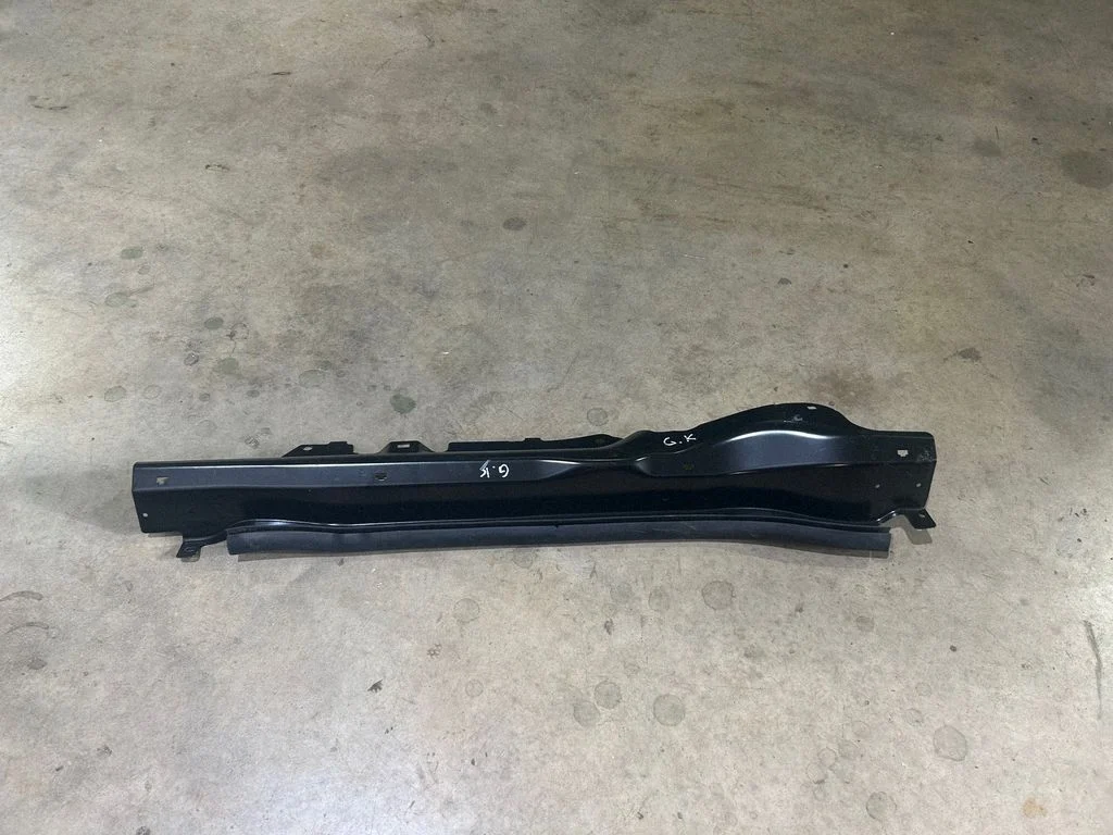 Trim molding – Peugeot Partner (2015-2018)