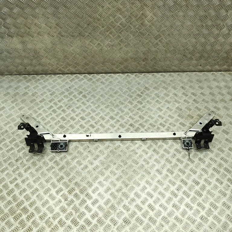 Radiatoru paneļa augšējā daļa 31468225