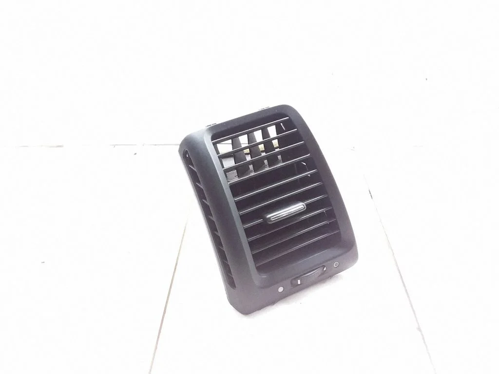 Dashboard side air vent grill/cover trim E6165131500