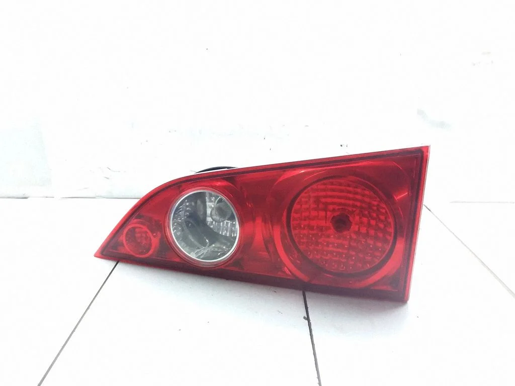 Tailgate rear/tail lights P3227R