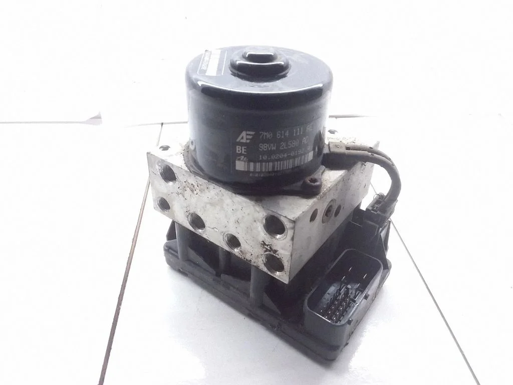 ABS block – Ford Galaxy (1995-2000)