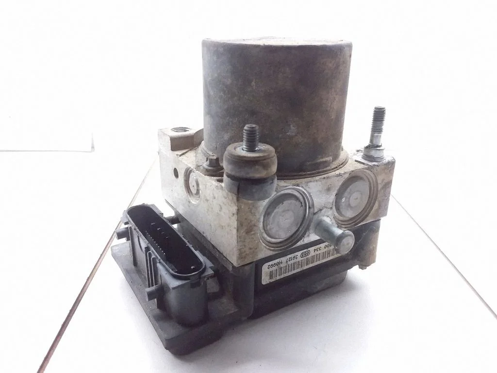 ABS block – Nissan Primera (2002-2007)