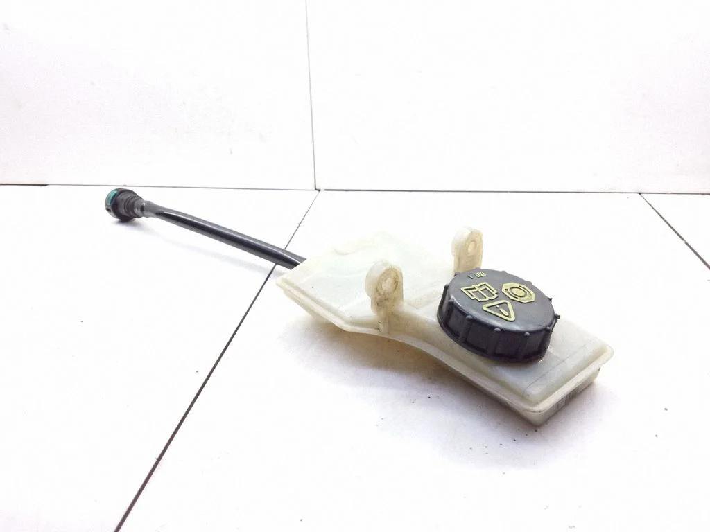 Pidurivedeliku paisupaak – Ford Focus C-MAX (2003-2010)