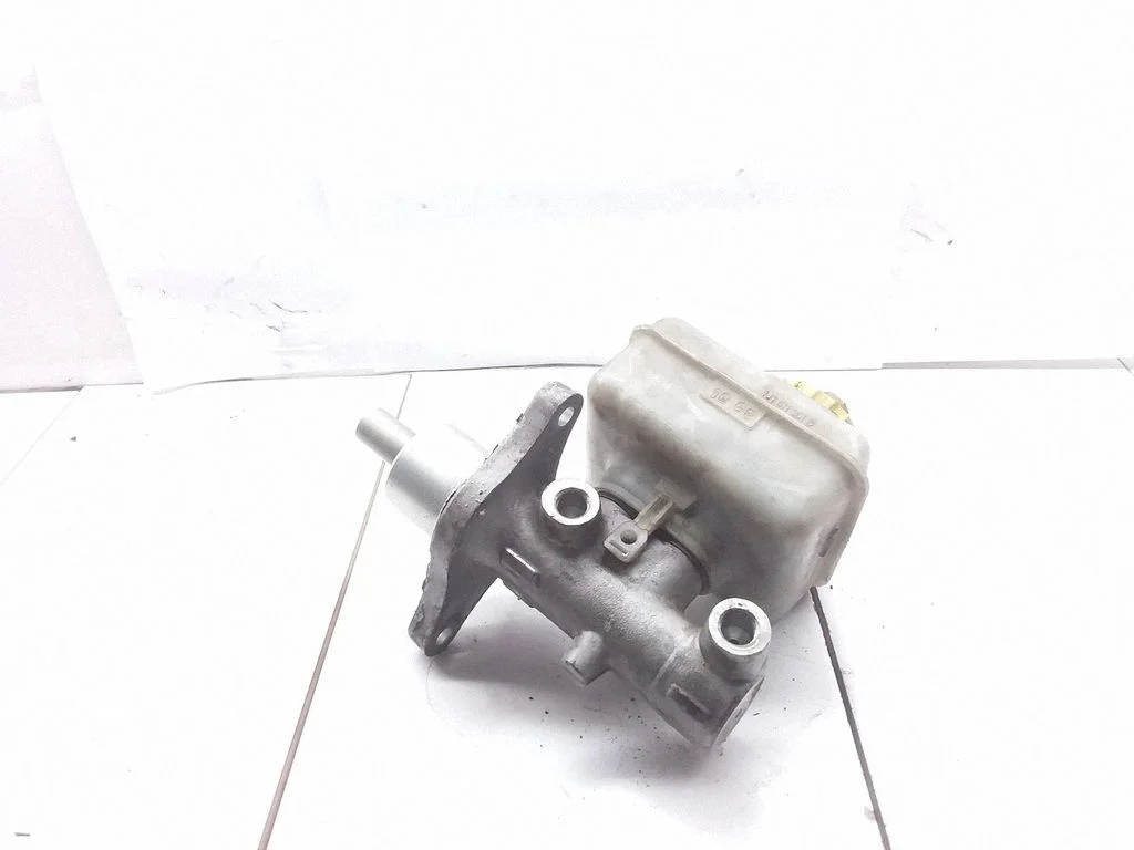 Master brake cylinder – Skoda Octavia Mk1 (1U) (1996-2004)