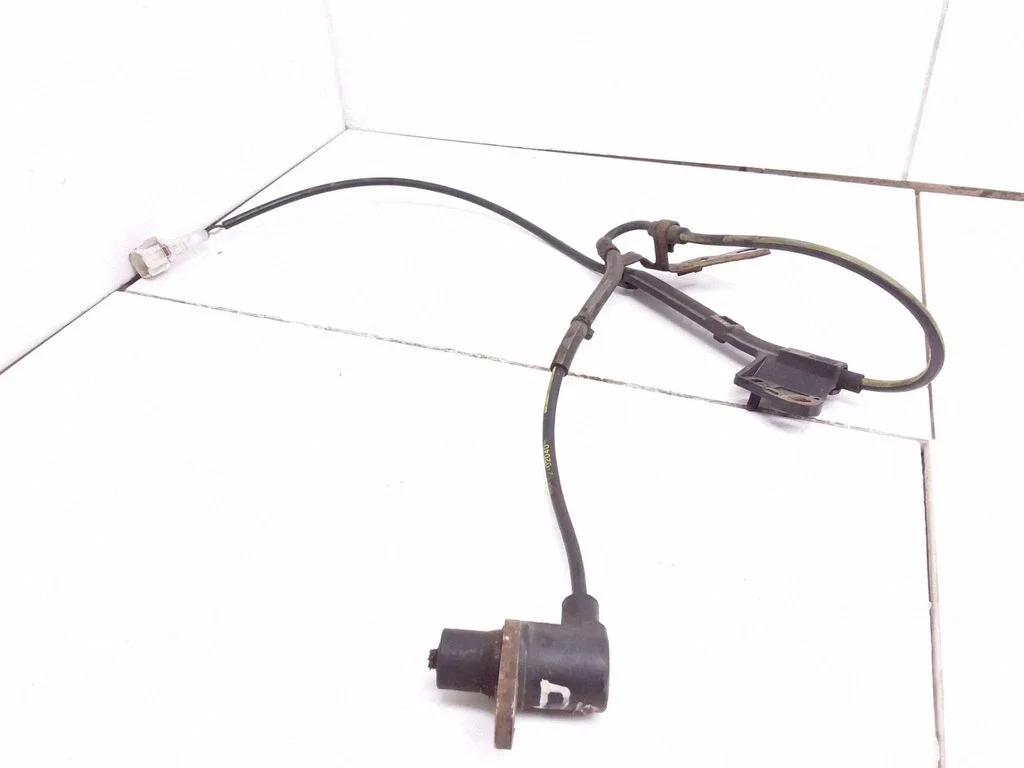 ABS brake wheel speed sensor – Toyota Avensis T250 (2003-2006)