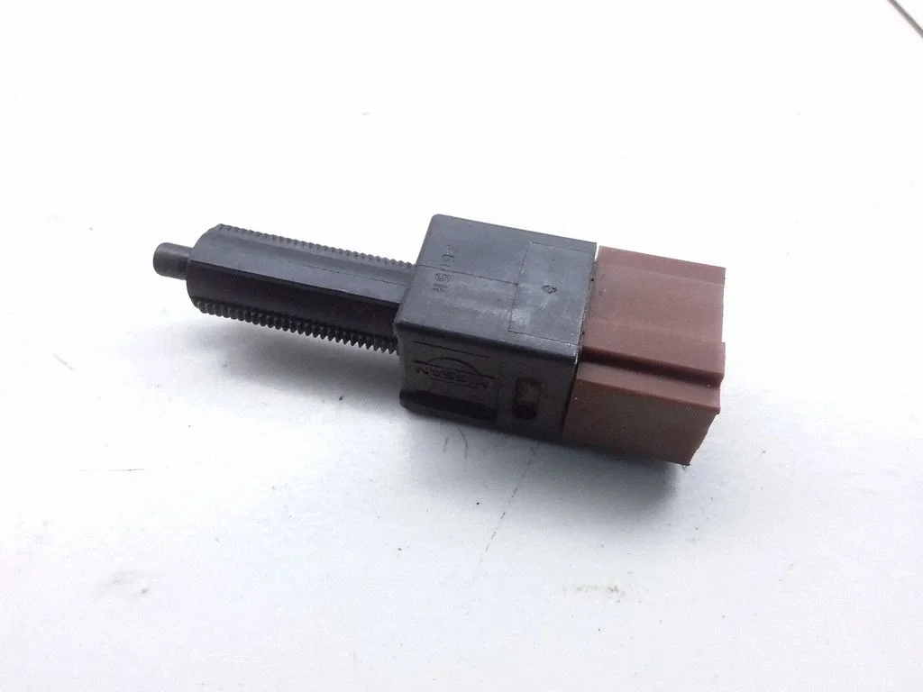 Brake pedal sensor switch – Nissan Primera (2002-2007)