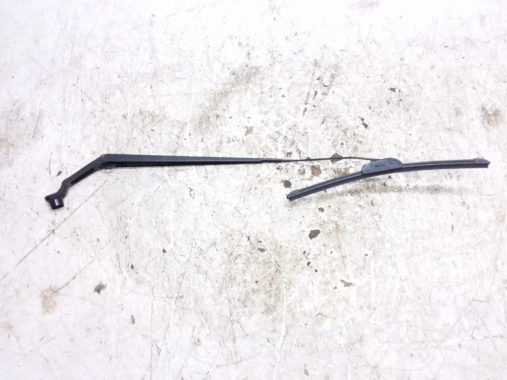 Windshield/front glass wiper blade 7129