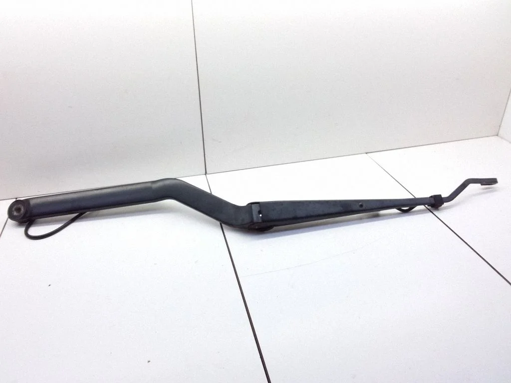 Windshield/front glass wiper blade – Opel Sintra (1996-1999)