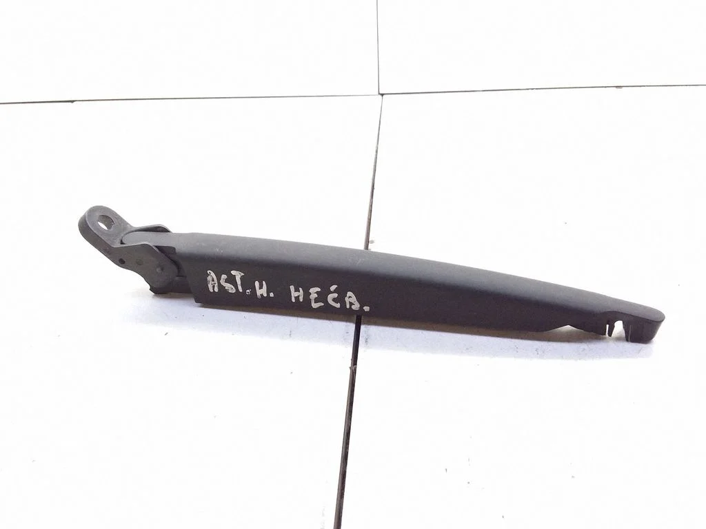 Ramię wycieraczki tylnej – Opel Astra H (2004-2012)